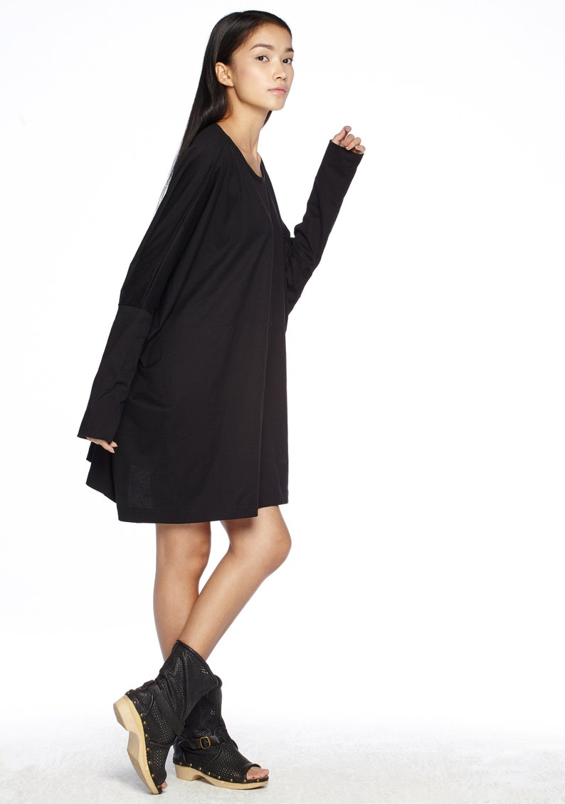 NO.62 Women's Scoop Neck Long Sleeve Tunic Top, Boxy Tunic, Loose Fit Tshirt in Black image 8