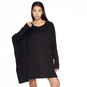 NO.62 Women's Scoop Neck Long Sleeve Tunic Top, Boxy Tunic, Loose Fit Tshirt in Black image 2