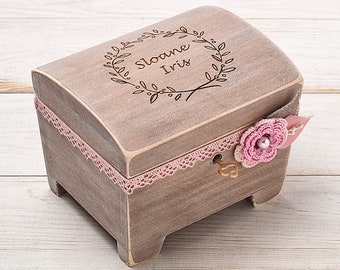 Small jewelry box with key for baby girl keepsakes, personalized girls memory box holder, gift for baptism, christening, flower girls