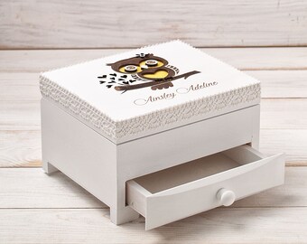 Baby girl jewelry box personalized with name, jewelry organizer box with drawers, owl wooden keepsake box, baptism gift for newborn girl