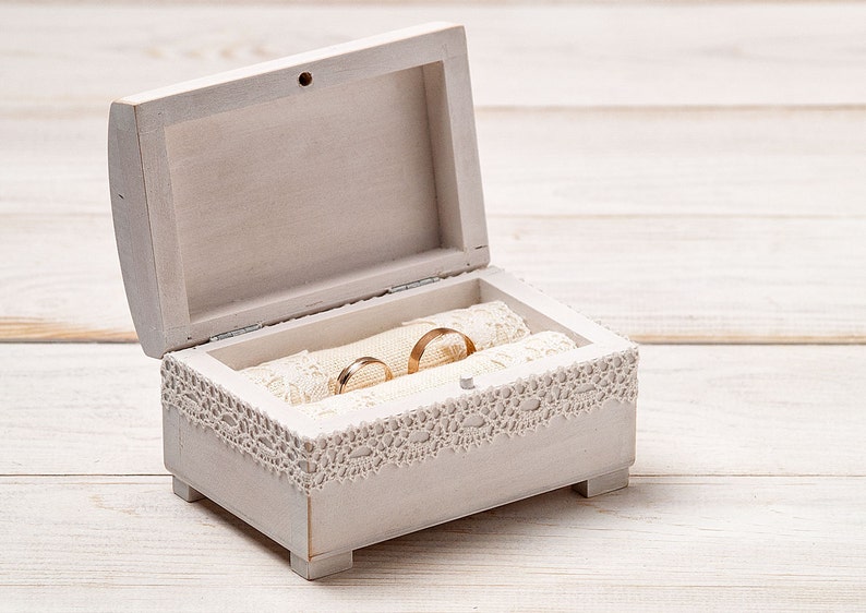 Rustic Ring Box Love Birds Personalized Ring Box,Wedding Ring Holder Wedding Ring Box Wedding Ring Bearer Ring Pillow Ring Bearer Box