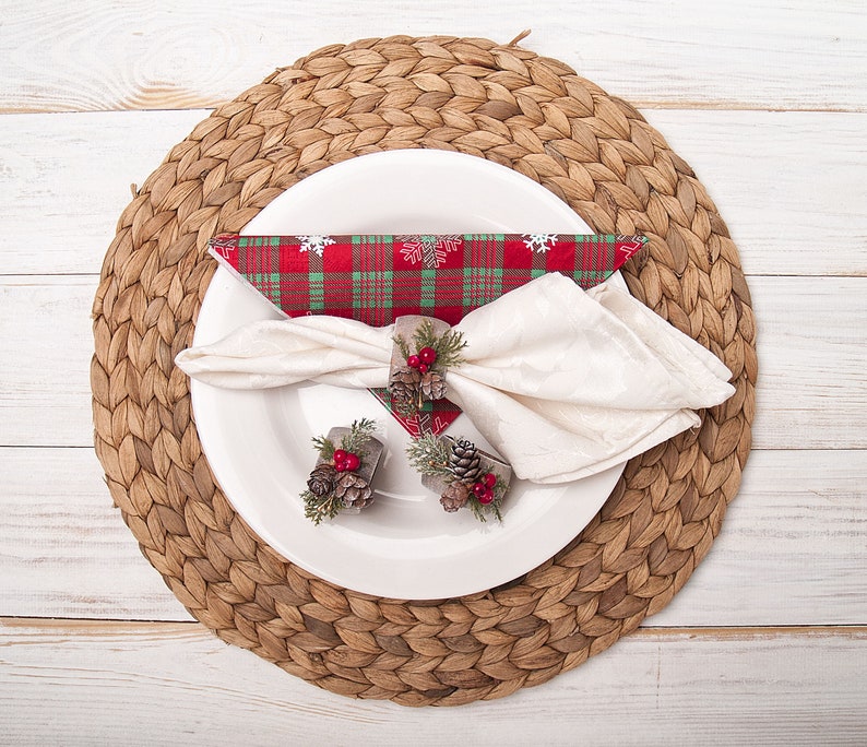 Christmas Napkin Rings with Pinecones Decor, Rustic Table Decoration, Winter Wedding Napkin Rings Holders, Thanksgiving Table Decor image 7