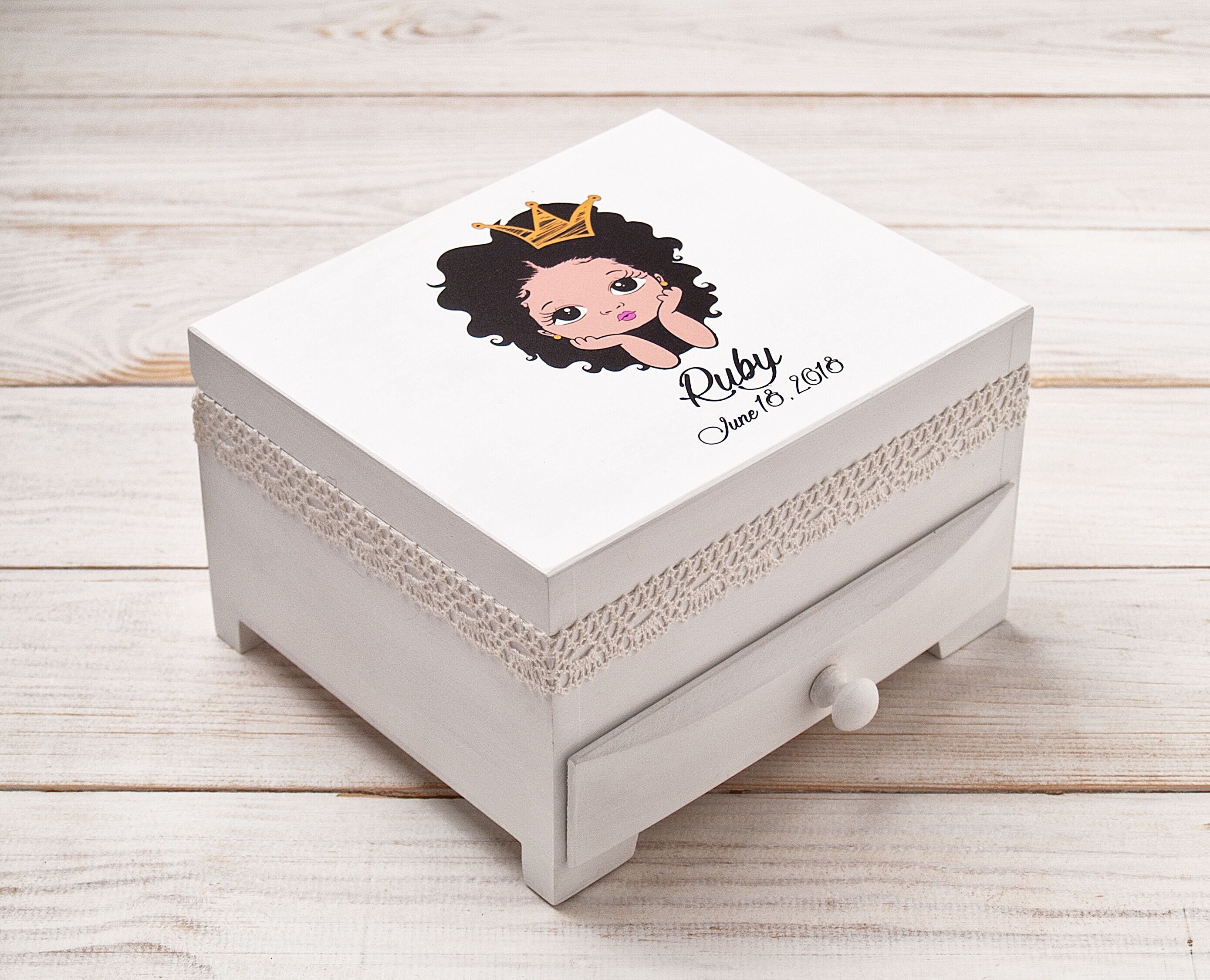 Personalized Large Victorian Keepsake Princess Jewelry Box -  Portugal