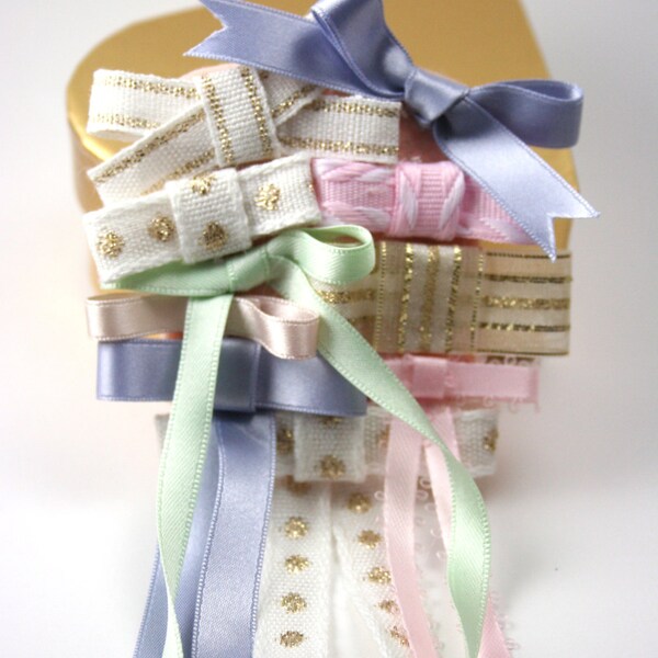 Ribbon brooch 1
