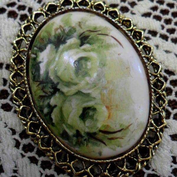 Vintage White Roses on Milk Glass Pin Brooch 1970s Gold Tone image 2