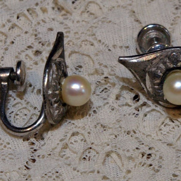 Vintage Sterling Silver Diamond Cut Glass Pearl Screw Back image 1