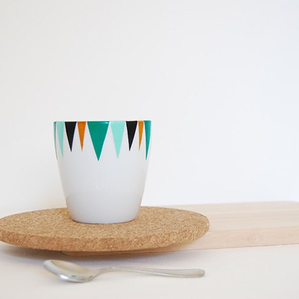 Gobelet Triangles Mint et Emeraude . Gobelet en Porcelaine . Tasse Peinte à la Main . Tasse en Porcelaine . Verre à Thé en céramique