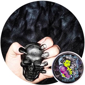 Nether black metallic hexbomb bathbomb