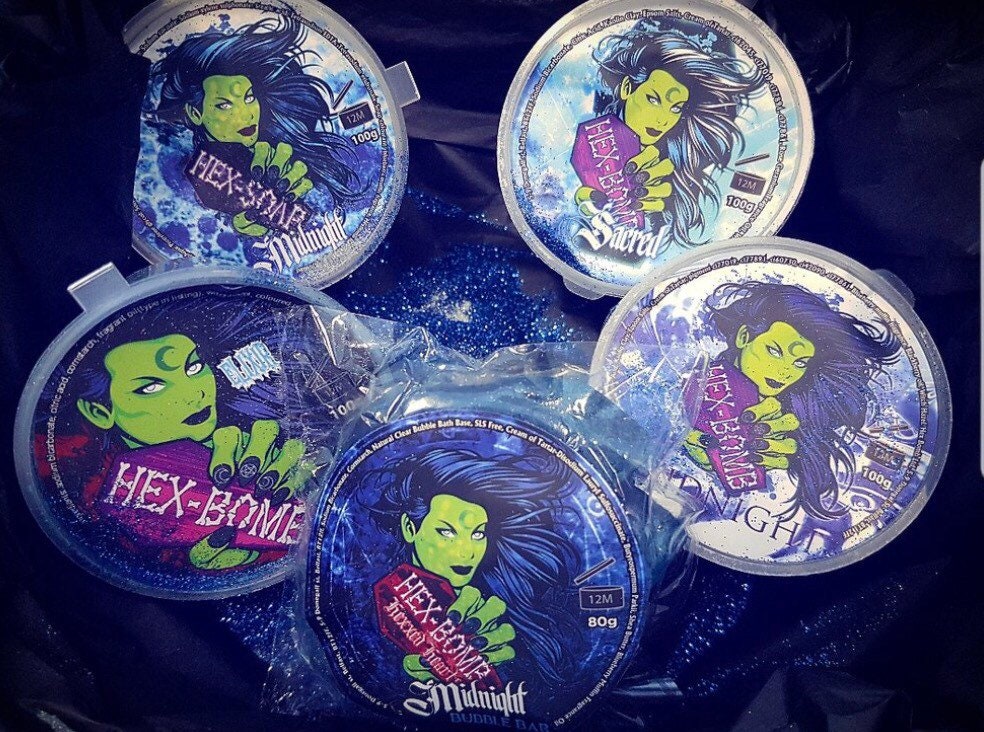 Nightmare Hexbomb Badebombe Lila – 100 G, Vegan, Mit Violettem Duft Für Entspannte Bäder