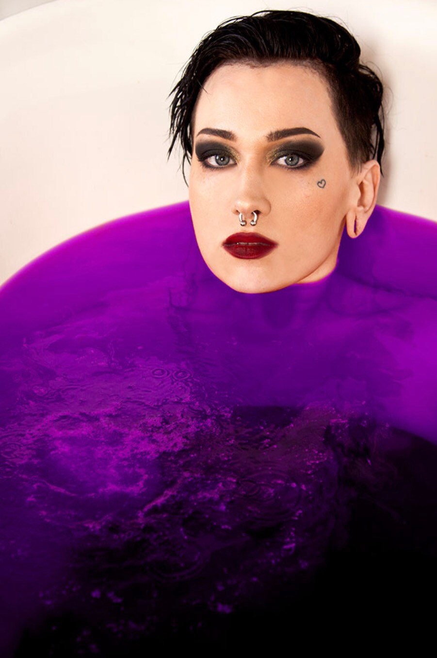 Nightmare Hexbomb Badebombe Lila – 100 G, Vegan, Mit Violettem Duft Für Entspannte Bäder