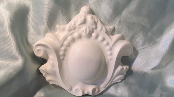 All White Cartouche WALL DECOR, Plaster Resin, Ornate Decor, Architectural Decor, Shabby Chic, Cottage, Victorian, French Country Decor