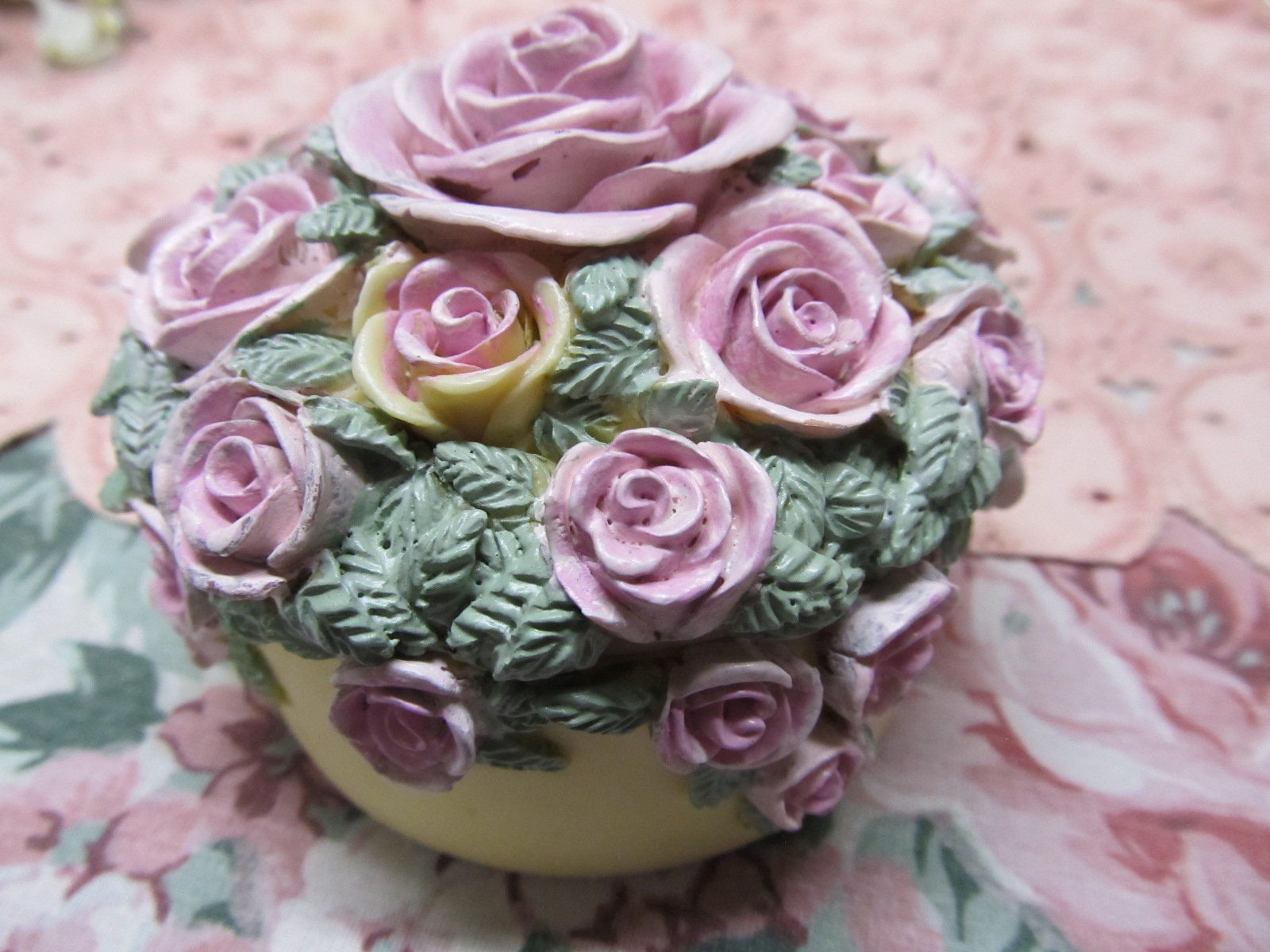 Pink Rose Trinket Box, Resin, Oval, Hand Painted, Shabby Chic, Floral, Cottage, Victorian, Vanity Decor, Dresser Decor, Jewelry Storage - Etsy Pink Rose Trinket Box, Resin, Oval, Hand Painted, Shabby Chic, Floral, Cottage, Victorian, Vanity Decor, Dresser Decor, Jewelry Storage - Etsy
