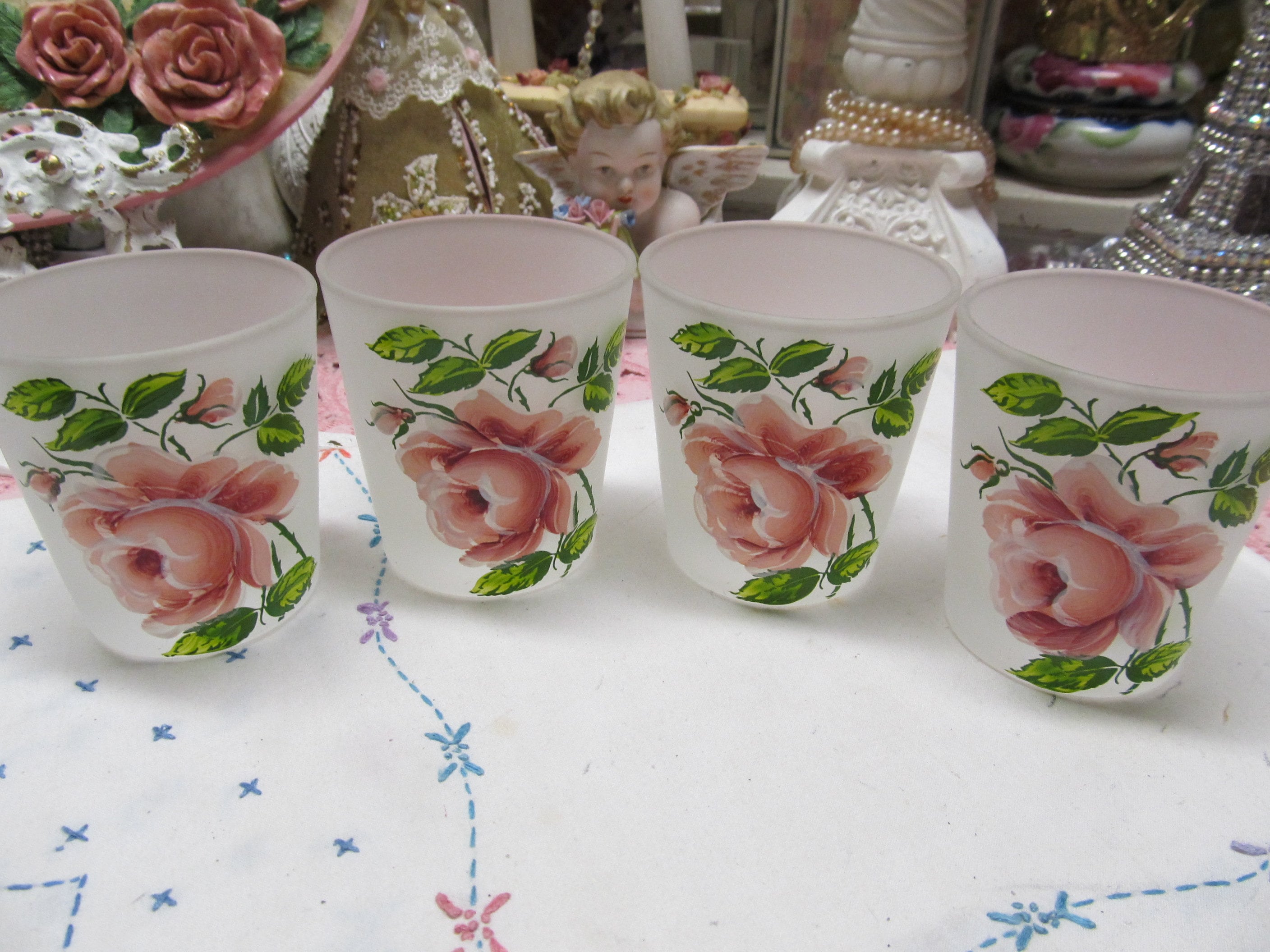 Set of 4 Vintage Frosted Glasses With Hand Painted Roses Etsy UK