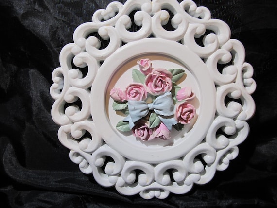 Round White WALL DECOR with  Pink Molded Roses, Ornate Design, Resin Plastic, Shabby Chic, Cottage, Pink Rose Decor, Victorian
