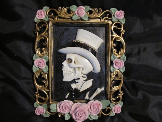 White Skull with Top Hat on Gold Ornate Frame with Pink Roses, Halloween Decor, Pink Rose Halloween, Skull Decor, Shabby Chic Halloween