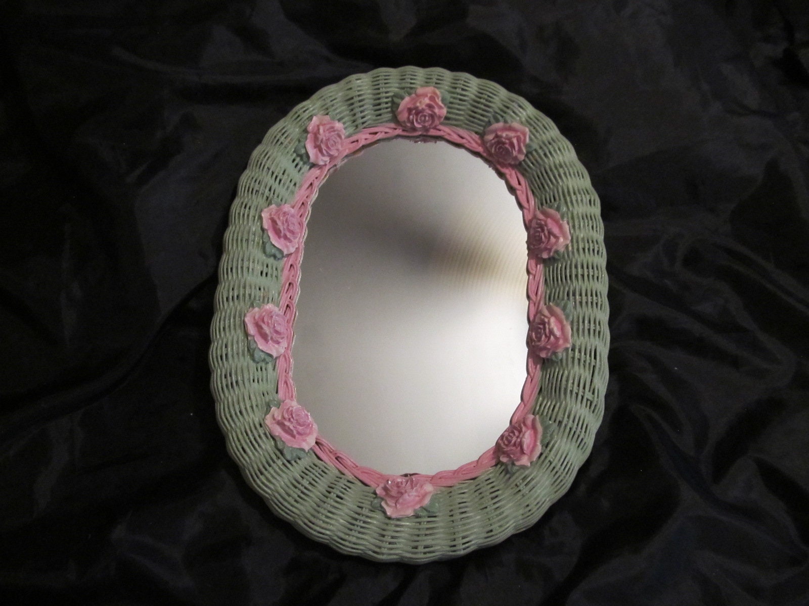 Home Interiors Vintage Pink And White Plastic Wicker Bow Mirror Wall Decor  Girl