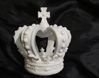 All White CROWN Decor, Resin, Hand Painted, Crown Decor, Home Decor, French Crown, Crown Collectible, Victorian, Shabby Chic Decor