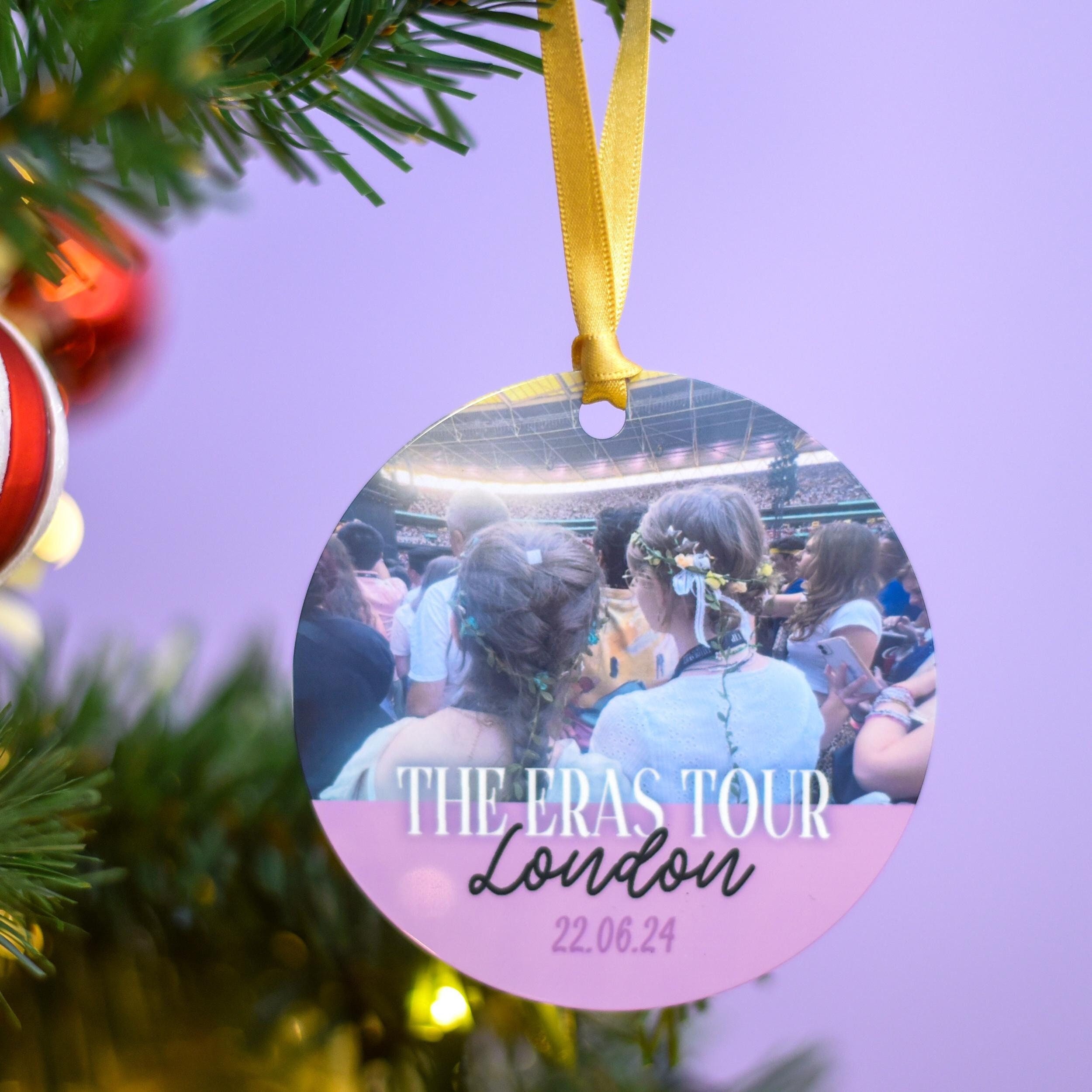 Custom photo hangings, personalized gifts, small accessories