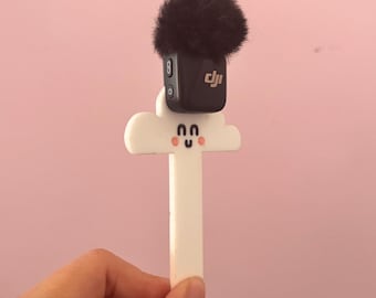Kawaii Cloud Microphone Holder Handle for Vloggers, Cute Acrylic Wireless Mic Stand for DJI RØDE, Content Creator Gift, Vlogging Gear