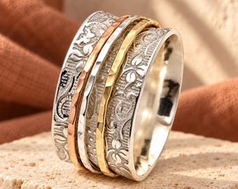Anillo giratorio de plata de ley maciza, textura martillada, bandas tricolor (13 mm)