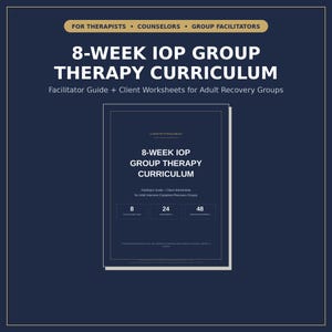 Könnte beinhalten: Ein dunkelblaues 8-wöchiges IOP-Gruppentherapie-Curriculum für Therapeuten, Berater und Gruppenleiter. Es enthält einen Leitfaden für Moderatoren und Arbeitsblätter für erwachsene Genesungsgruppen mit 8 Plänen, 24 Arbeitsblättern und 48 Diskussionsanregungen.