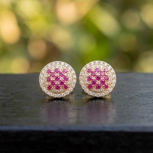 Rubinfärgade manschettknappar med diamanthalo, runda röda ädelstensmanschettknappar för män, eleganta lyxiga formella accessoarer