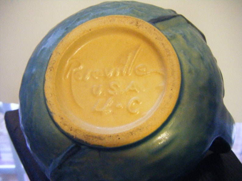 30/% Off 1940/'s Roseville Pottery Magnolia Pattern Creamer Pitcher Excellent Condition LL-C