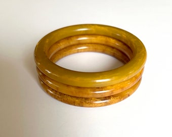 Vintage Marbled Bakelite Bangles Bracelets Set of 3