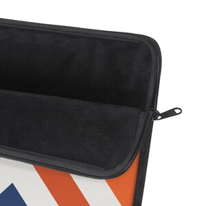 Abstract Racing Stripe Laptop Sleeve, Orange Deep Blue Geometric Laptop Case (Zandvoort Orange), Gift for Car Lovers Bild 4