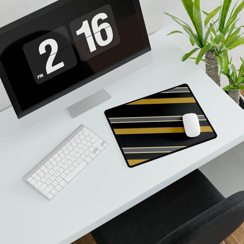 Tapis de bureau à rayures de course abstraites, sous-main géométrique noir et or (minuit et or), cadeau pour les passionnés de voitures image 8