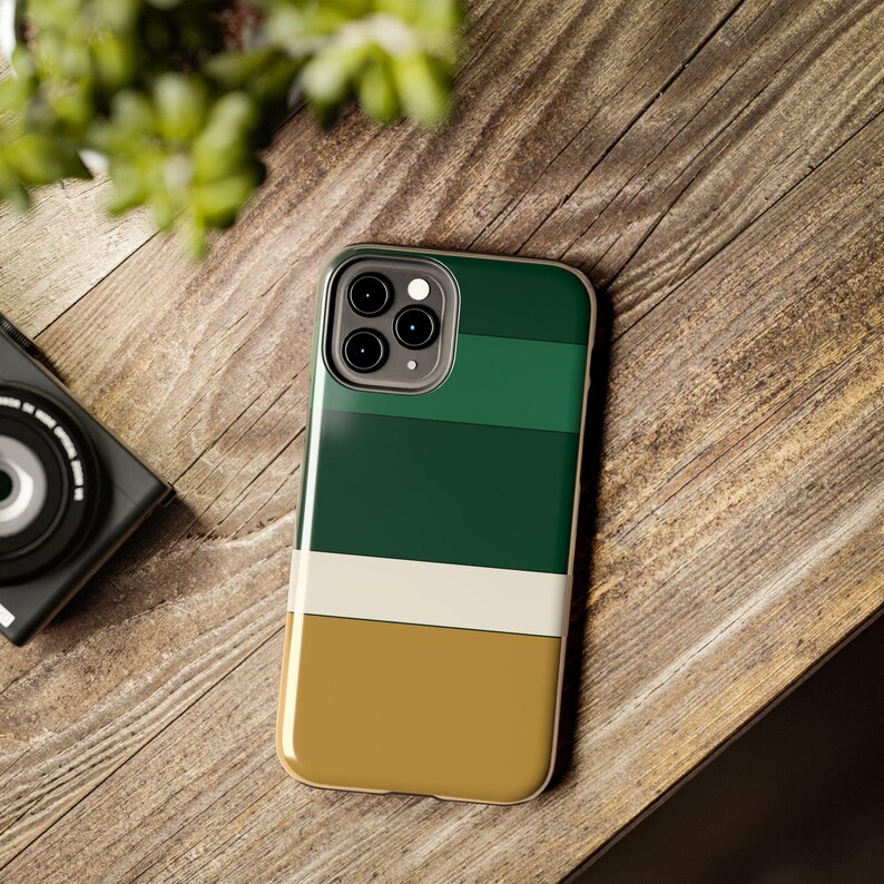 Abstrakcyjne etui na telefon z wyścigowymi paskami, mosiężna geometryczna obudowa w kolorze British Racing Green (Brooklands Green), prezent w stylu retro Motorsport zdjęcie 13