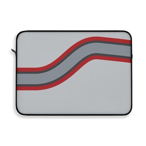 Funda para portátil con estampado abstracto de rayas de carreras, funda geométrica plateada y roja para portátil (Avus Silver), regalo para amantes de los coches. imagen 8