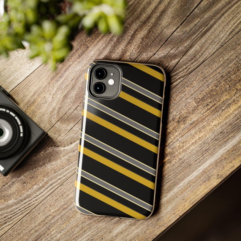 Funda para teléfono con estampado abstracto de rayas de carreras, cubierta geométrica negra y dorada (medianoche y dorado), regalo retro de deportes de motor. imagen 7