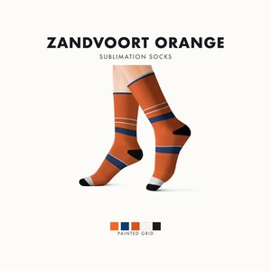 Socken mit abstraktem Rennstreifen, orange-dunkelblaue Socken mit originellem Design (Zandvoort Orange), Motorsport-Geschenk für ihn Bild 1