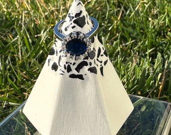 Eco Resin Blue Goldstone Crystal Pyramid Ring Cone Stand