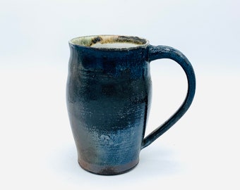 Grande Mug 3 Ciel de minuit en céramique cuite au feu de bois par Jessica Cronstein