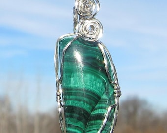 Cabochon en malachite en fil d'argent sterling.