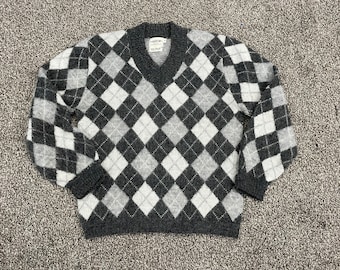 VTG 60s 70s Arrow Orlon acryl trui met V-hals argyle pluizige maat Medium UITSTEKENDE STAAT dik en pluizig, ribbels nog steeds strak.