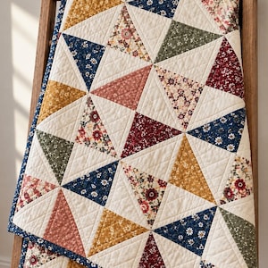 Patron PDF de courtepointe Scrappy Pinwheel, courtepointe vintage en demi-carrés et triangles.