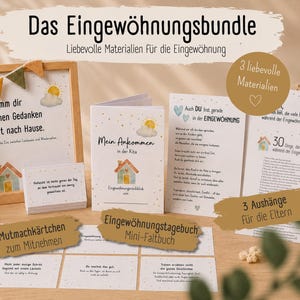 Könnte beinhalten: Ein Set mit pädagogischen Materialien zur Kita-Eingewöhnung, bestehend aus einem gerahmten Schild mit Text, einem Faltbuch mit dem Titel Mein Ankommen in der Kita, Informationsblättern für Eltern und kleinen Karten mit motivierenden Texten.