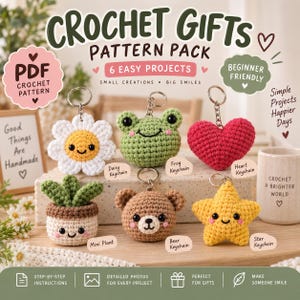 Puede incluir: Un paquete de patrones de ganchillo en PDF digital con seis proyectos: un llavero de margarita blanco y amarillo, una rana verde, un corazón rojo, una planta en maceta, un oso marrón y una estrella amarilla, todos con caras sonrientes.