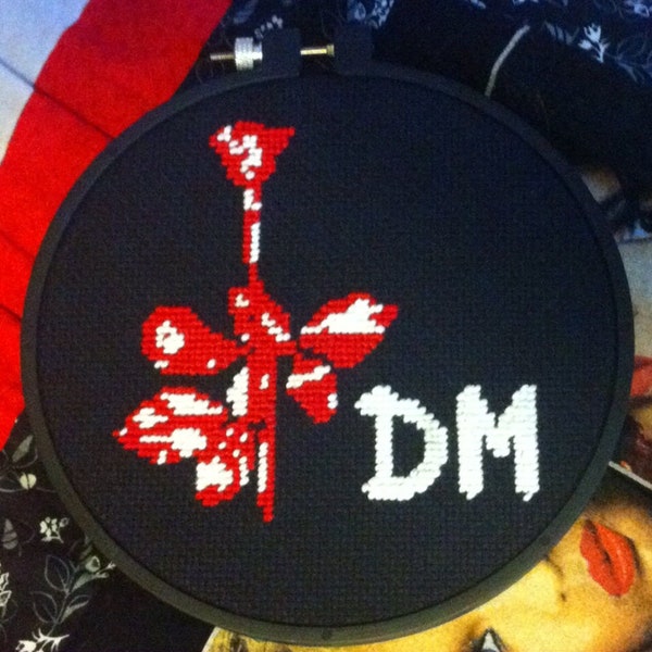 Depeche Mode Violator Rose Needlepoint - Hecho a mano a pedido