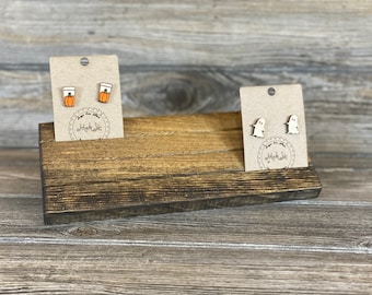Elevated Earring Card Display: Collapsible Jewelry Organizer