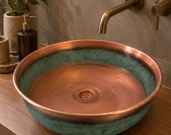 Handgefertigtes Aufsatzwaschbecken aus Kupfer / Waschbecken mit gehämmertem Patina
