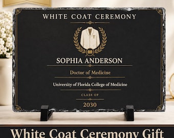 Plaque d'ardoise personnalisée pour la cérémonie de la blouse blanche, avec nom, diplôme, école et année.