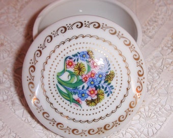 Portagioie vintage in porcellana di Limoges: Cadeaux D'amour, prodotto in Francia