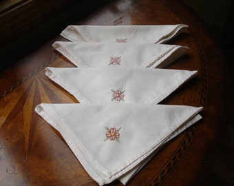Napkins, Dinner napkins, set of four, cotton napkins, kitchen linens, dining linens, vintage napkins, 1980s, embroidered, house warming
