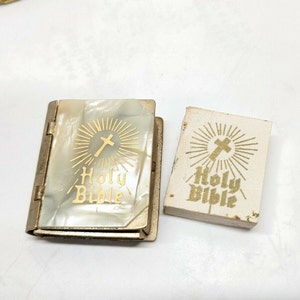 Very Tiny HOLY BIBLE in MOP Case Casket Locket Miniature Collectible U.S. Prayer Book ~ Rare!