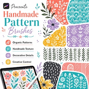 以下が含まれることがあります： Procreate Handmade Pattern Brushesというテキストと、Organic Patterns、Handmade Texture、Decorative Details、Creative Controlの箇条書きが記載されたデジタル画像。右側にはカラフルな花柄や幾何学模様が表示されています。