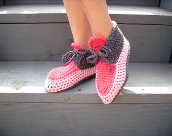 House slippers, warm accessories,  yarn shoes, women slippers, cozy warm, winter warm, ladies, Christmas gift, great gift, booties for her,